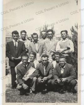 Foto di gruppo con il Sindaco di Sassocorvaro - [195-?]