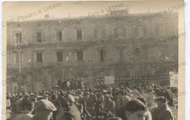 Concentrazione in Piazza del popolo - [1950?]