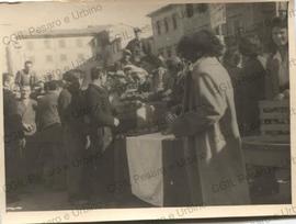 Concentrazione in Piazza del popolo - [1950?]