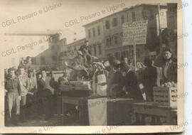 Concentrazione in Piazza del popolo - [1950?]