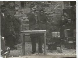Comizio di Luigi Manna - [1945?]