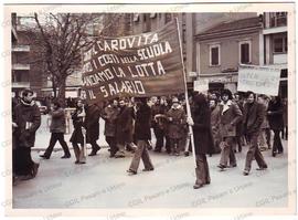 Testa del corteo in   Via IX Febbraio - 1973