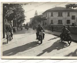 Corteo in moto &quot;Sostenete l&#039;Unità&quot;- 1949
